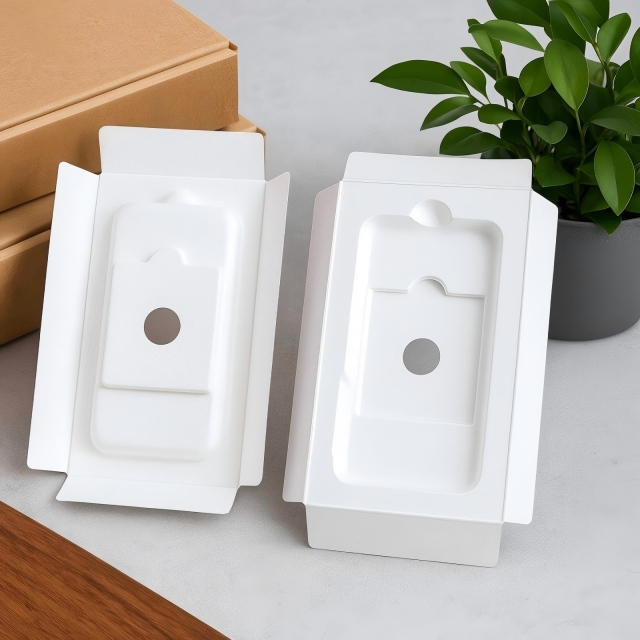 mobile phone packaging tray.jpg